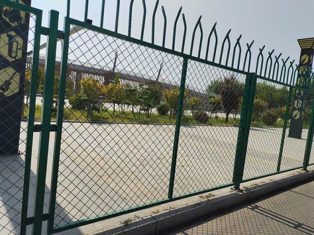 鋼板網(wǎng)護(hù)欄-05